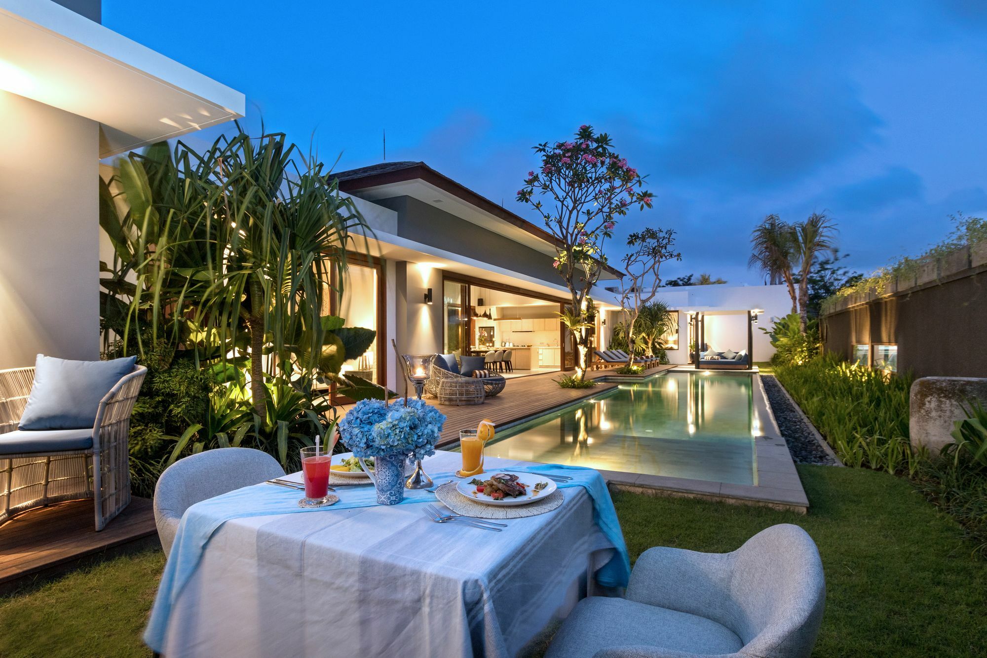 Amarin Seminyak Villa Exterior photo